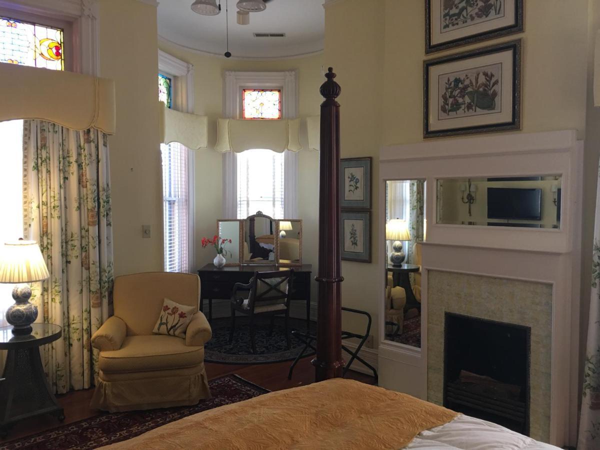 לינה וארוחת בוקר מאקון Burke Mansion מראה חיצוני תמונה